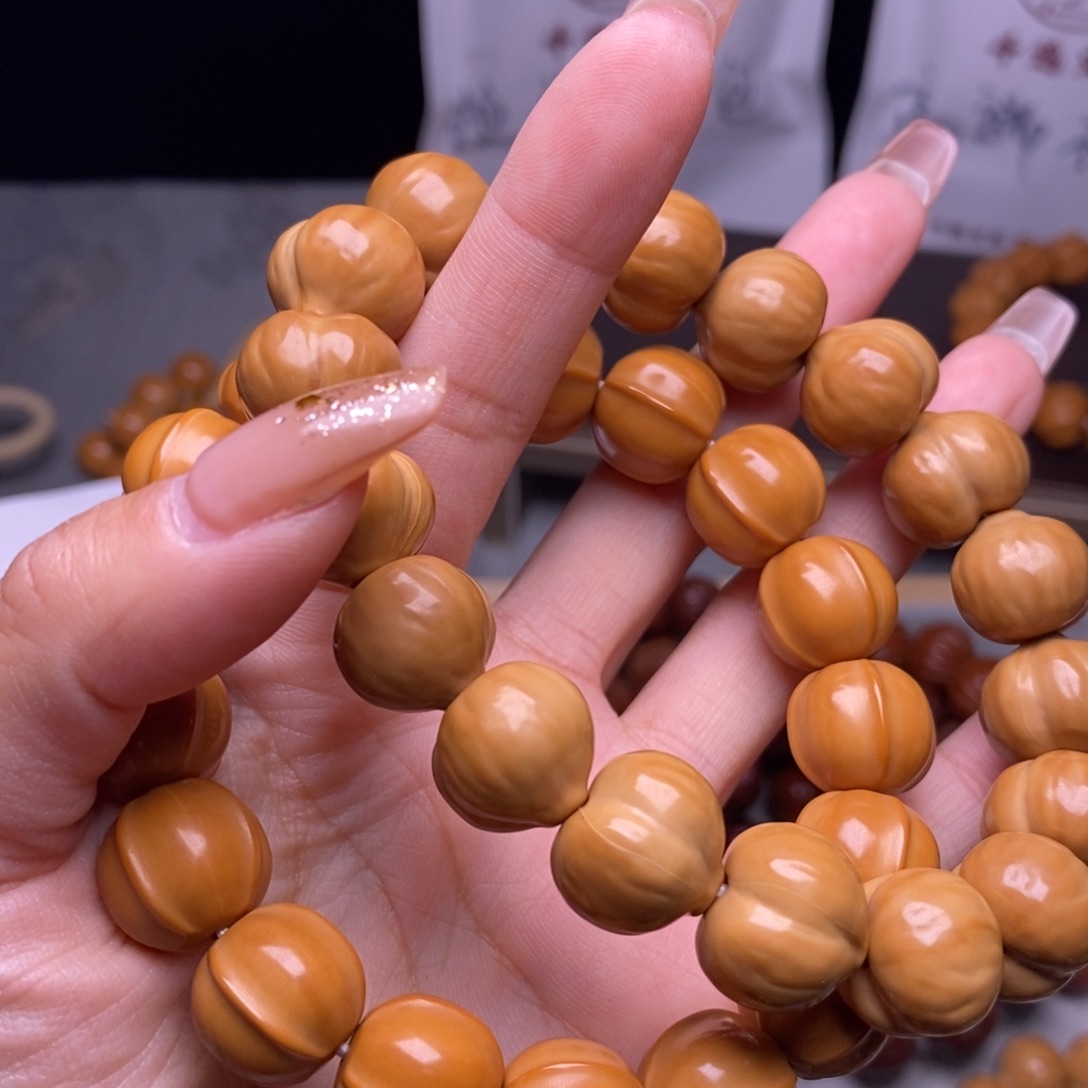 银***文玩核桃手串屁桃肌里 鲨鱼