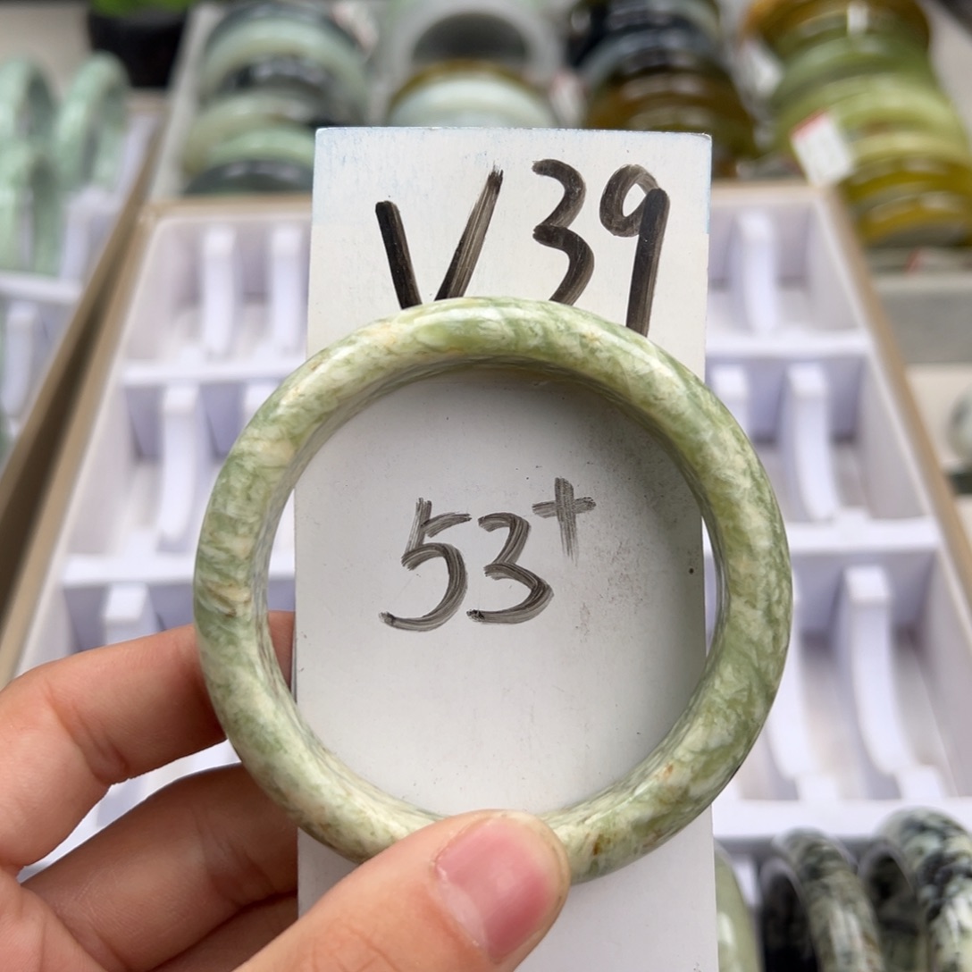 岫玉手镯未镶嵌天然岫玉微瑕