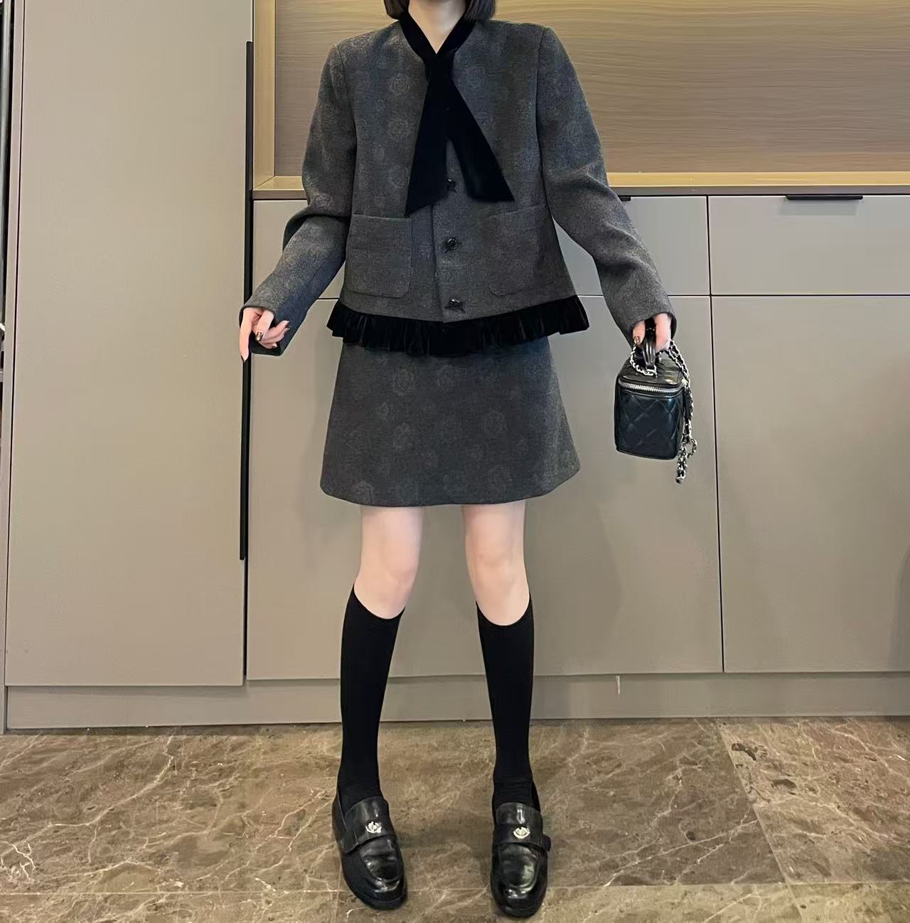 米可/MK-2916ZJ【小香风拼丝绒半裙呢子套装】时尚秋季新款两件套