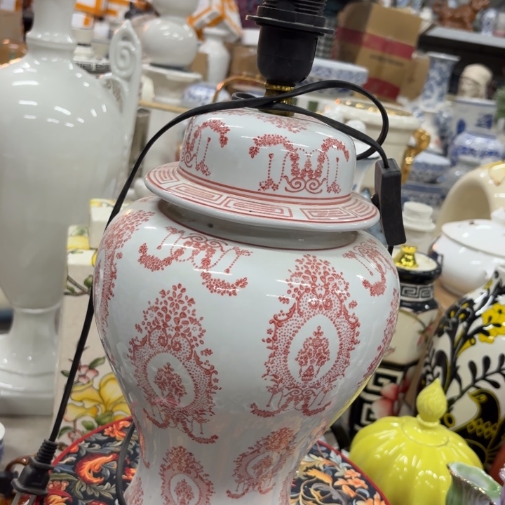 微瑕青花瓷器值得购买