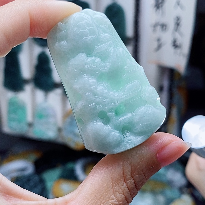 翡翠未镶嵌颈饰翡翠