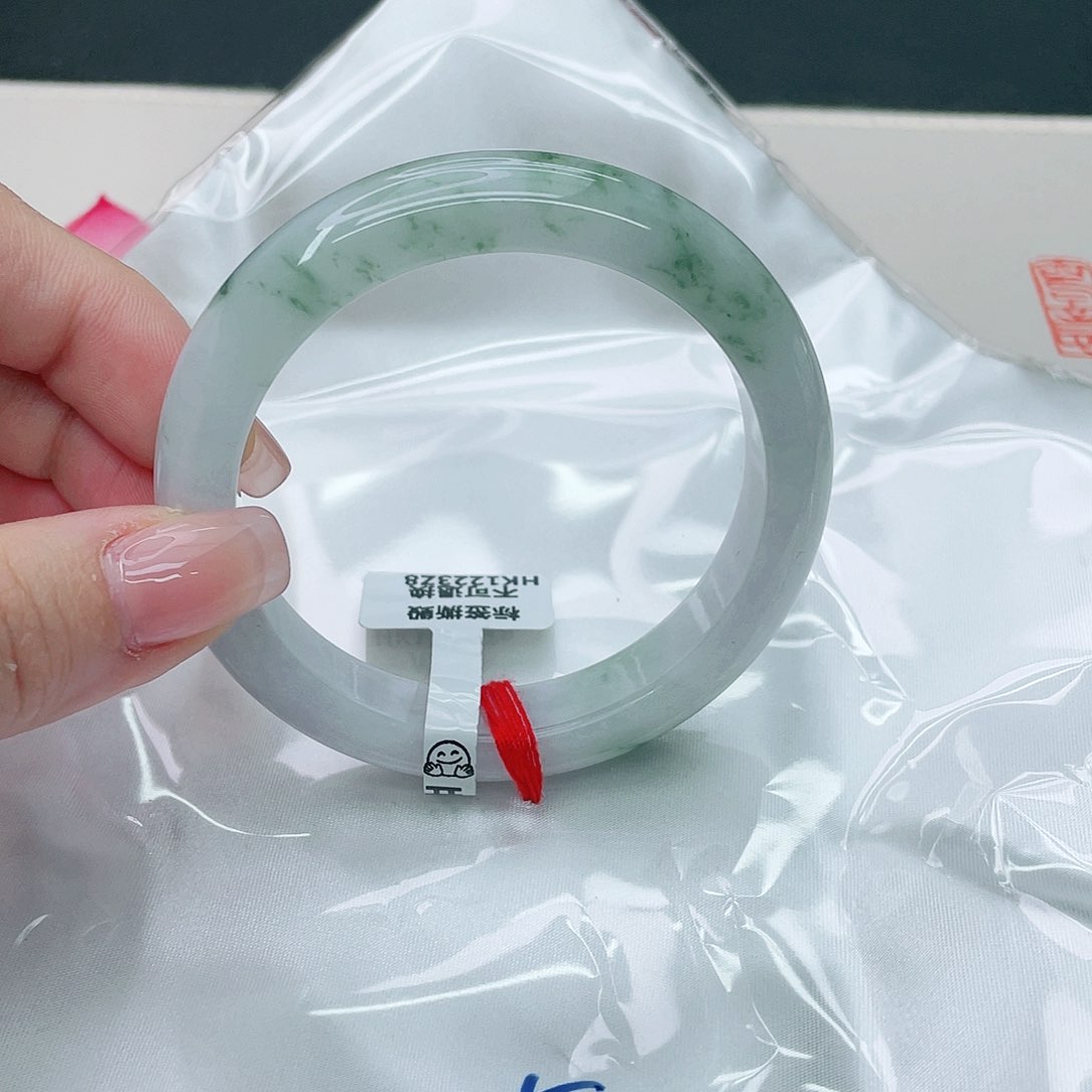 翡翠手镯未镶嵌正57.5