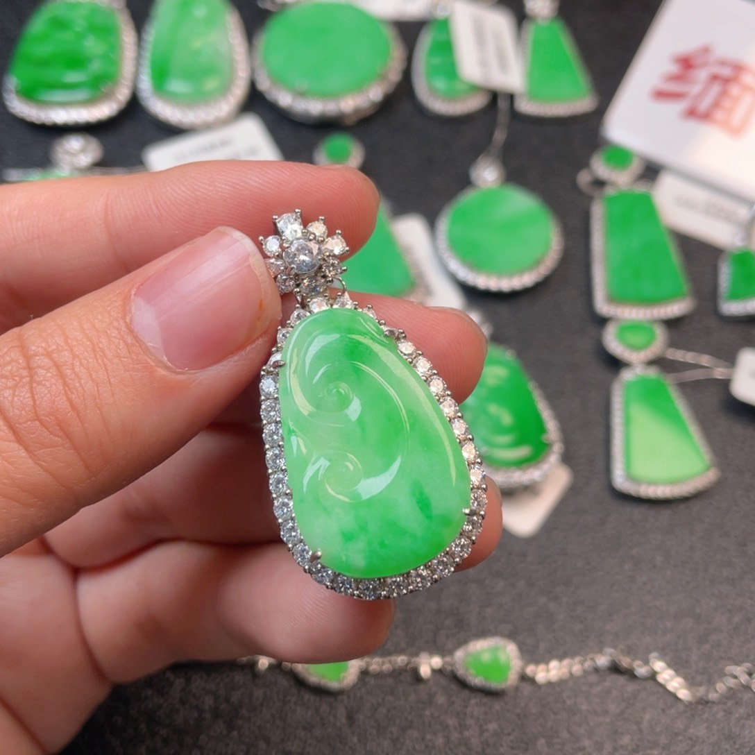 翡翠吊坠(不含链)银S925镶嵌