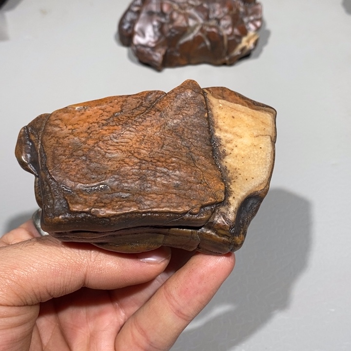 玛瑙/玉髓车挂合金在**水823