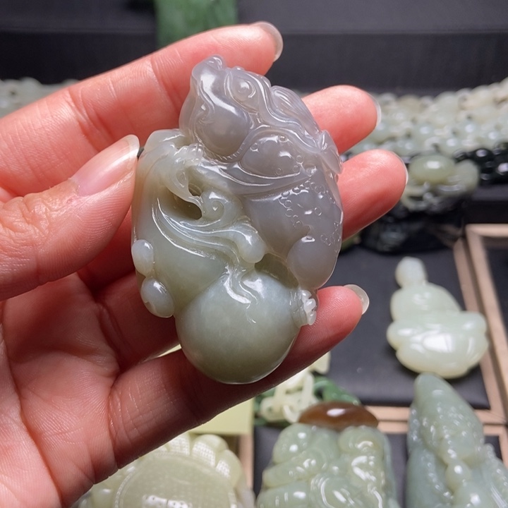 颈饰未镶嵌和田玉万**静