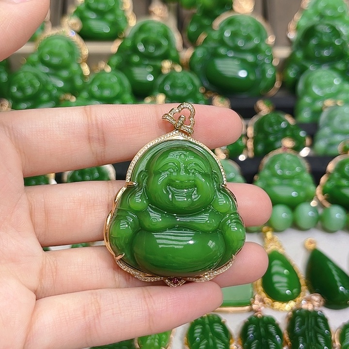 和田玉（碧玉）颈饰18K金镶嵌