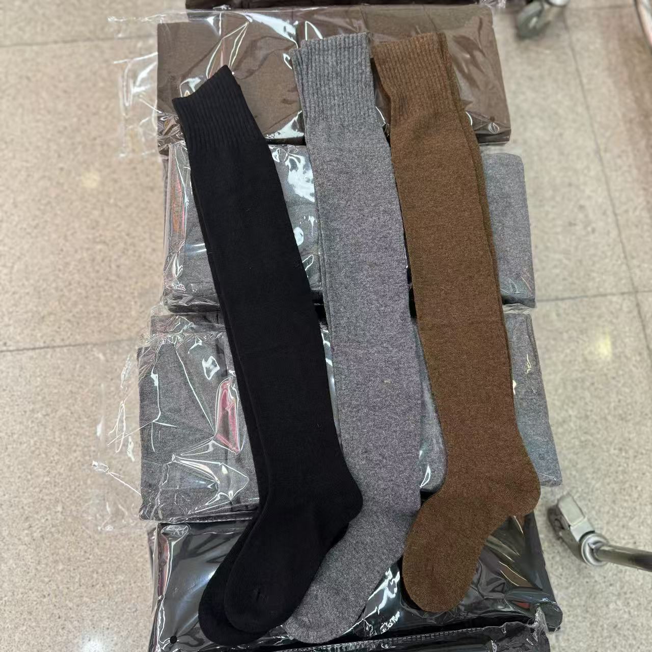 ZJ三色净版大腿袜