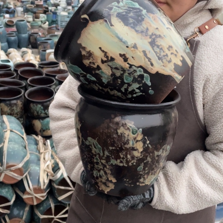 紫砂花盆口20高21瑕疵瑕疵