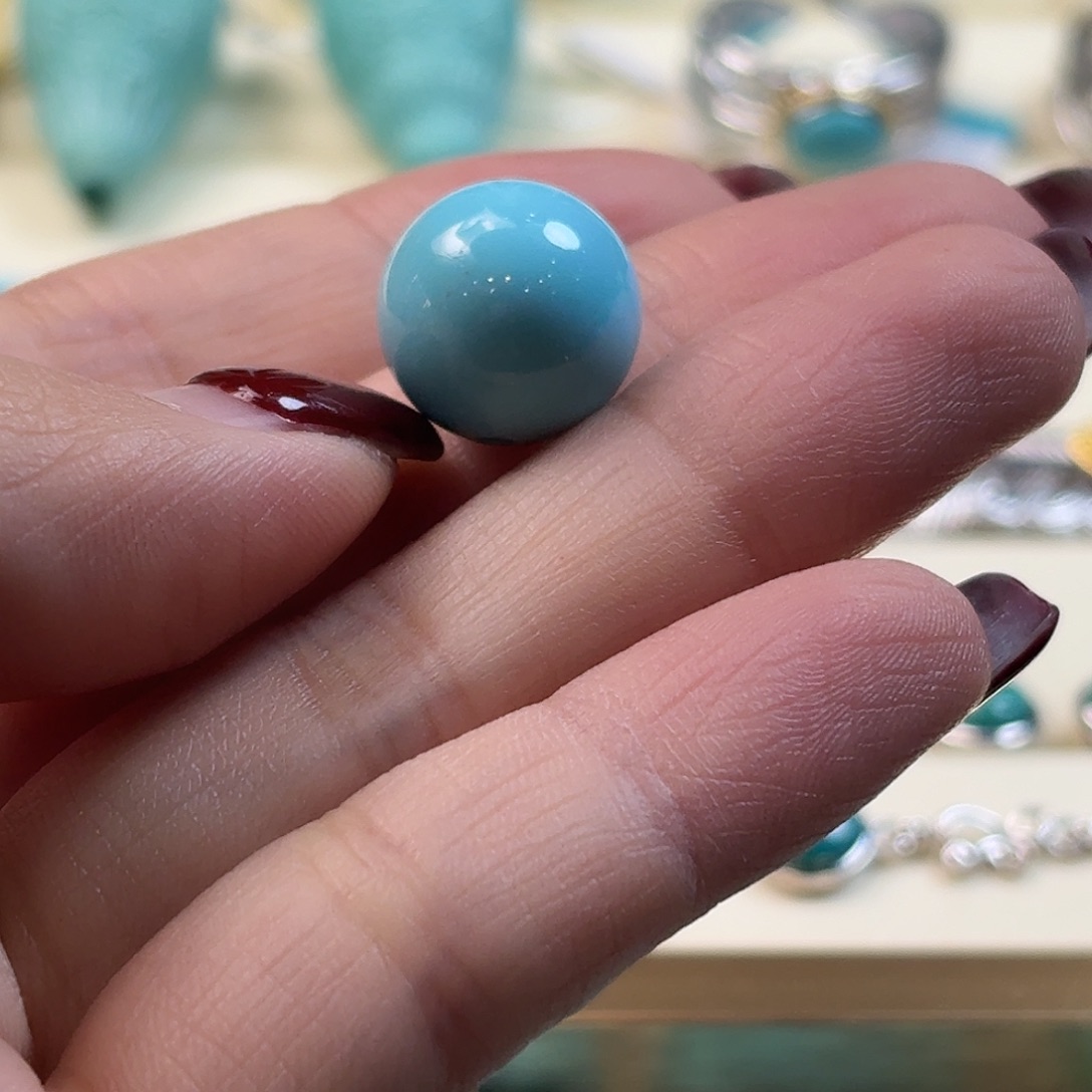 梦***端绿松石未镶嵌颈饰