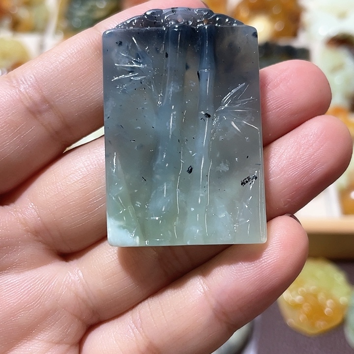 岫玉吊坠(不含链)未镶嵌