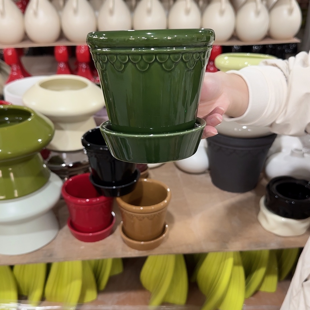 b4绿色带托花盆花盆花盆