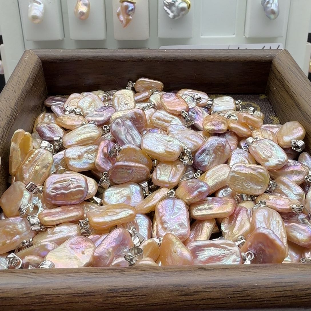合金淡水珍珠颈饰