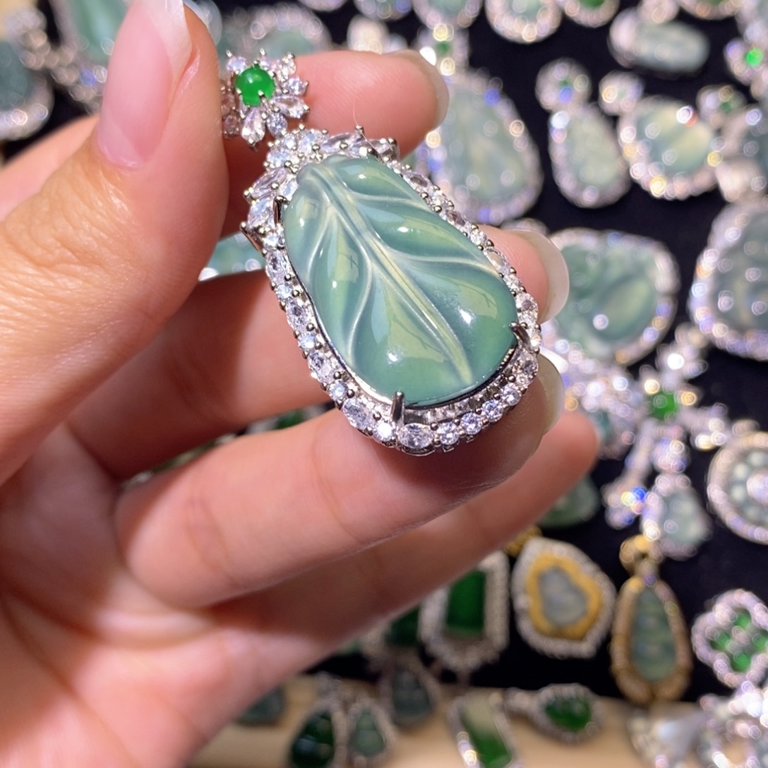 翡翠未镶嵌颈饰天然