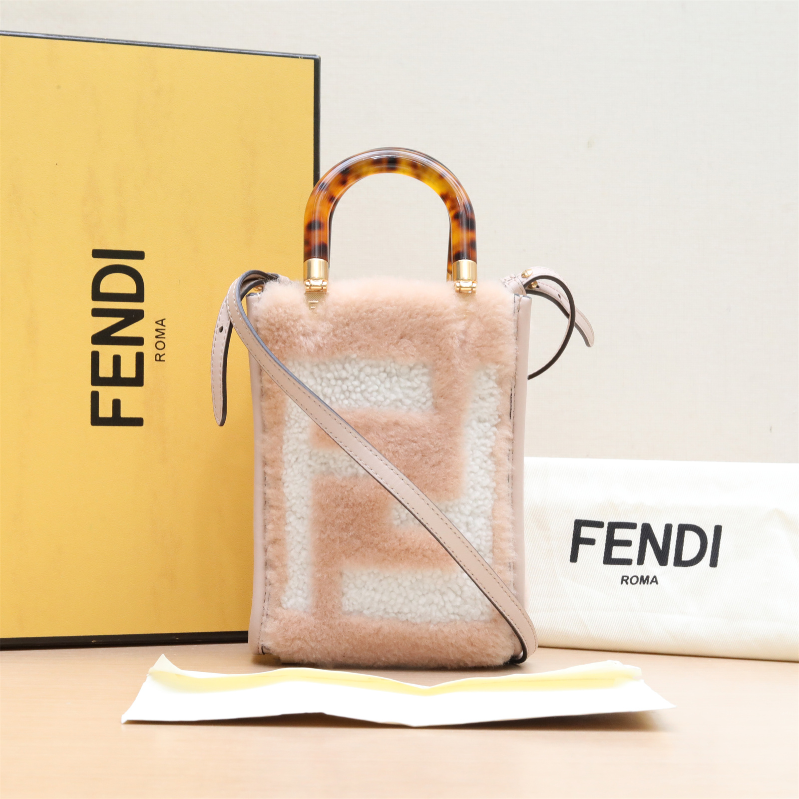 95新 FENDI/芬迪 阳光购物手提袋 Mini 斜挎包 P244276781