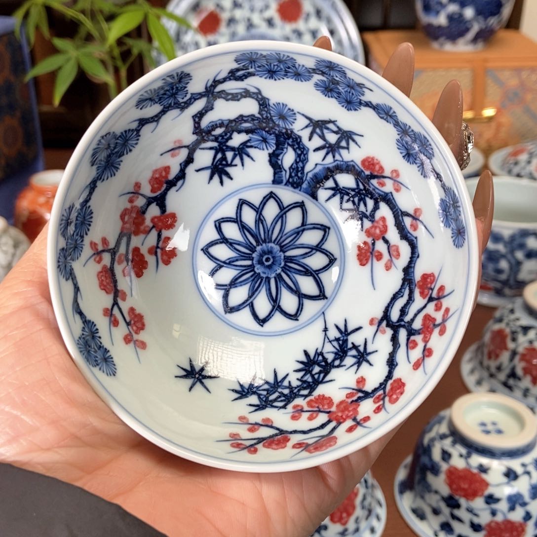 阳春白雪青花釉里红松竹梅普洱杯