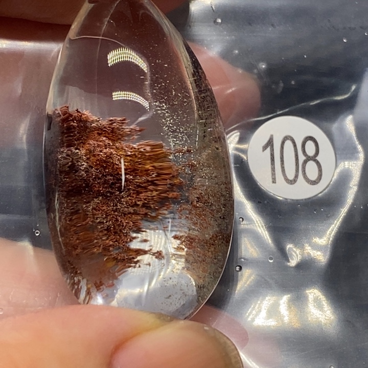 吉***康未镶嵌水晶颈饰水晶