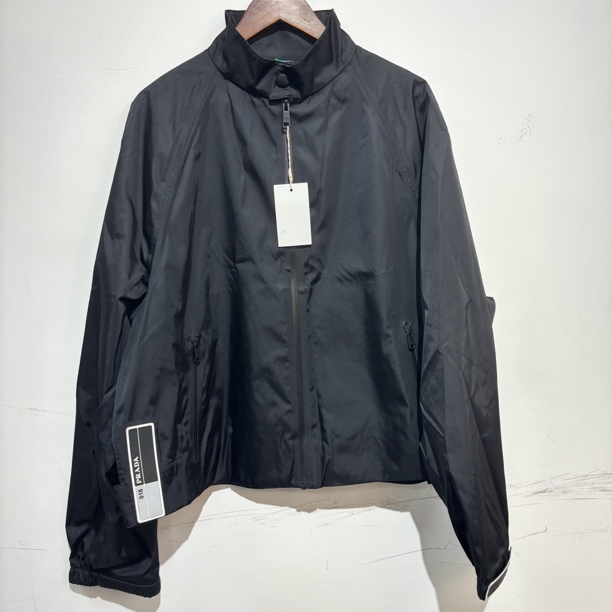 99新 Prada/普拉达 Prada普拉达压胶冲锋衣 尺码：XL 