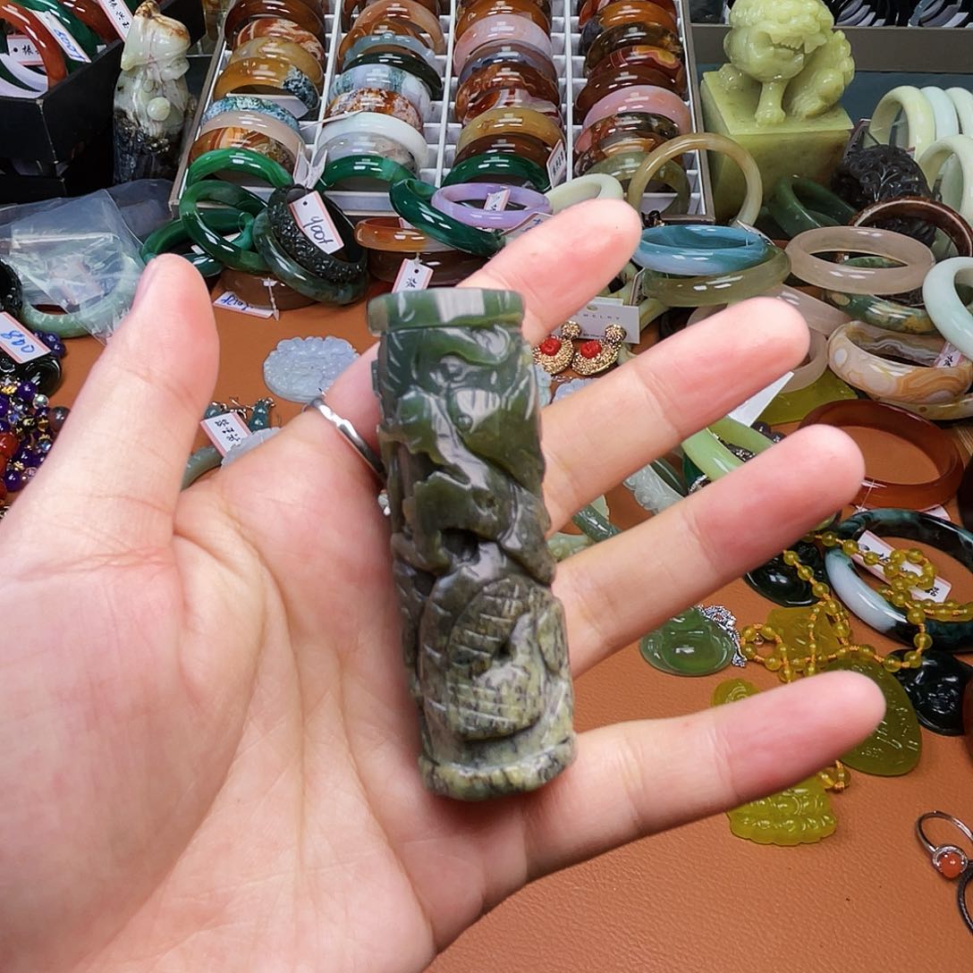 岫岩河磨玉（透闪石质玉）颈饰未镶嵌