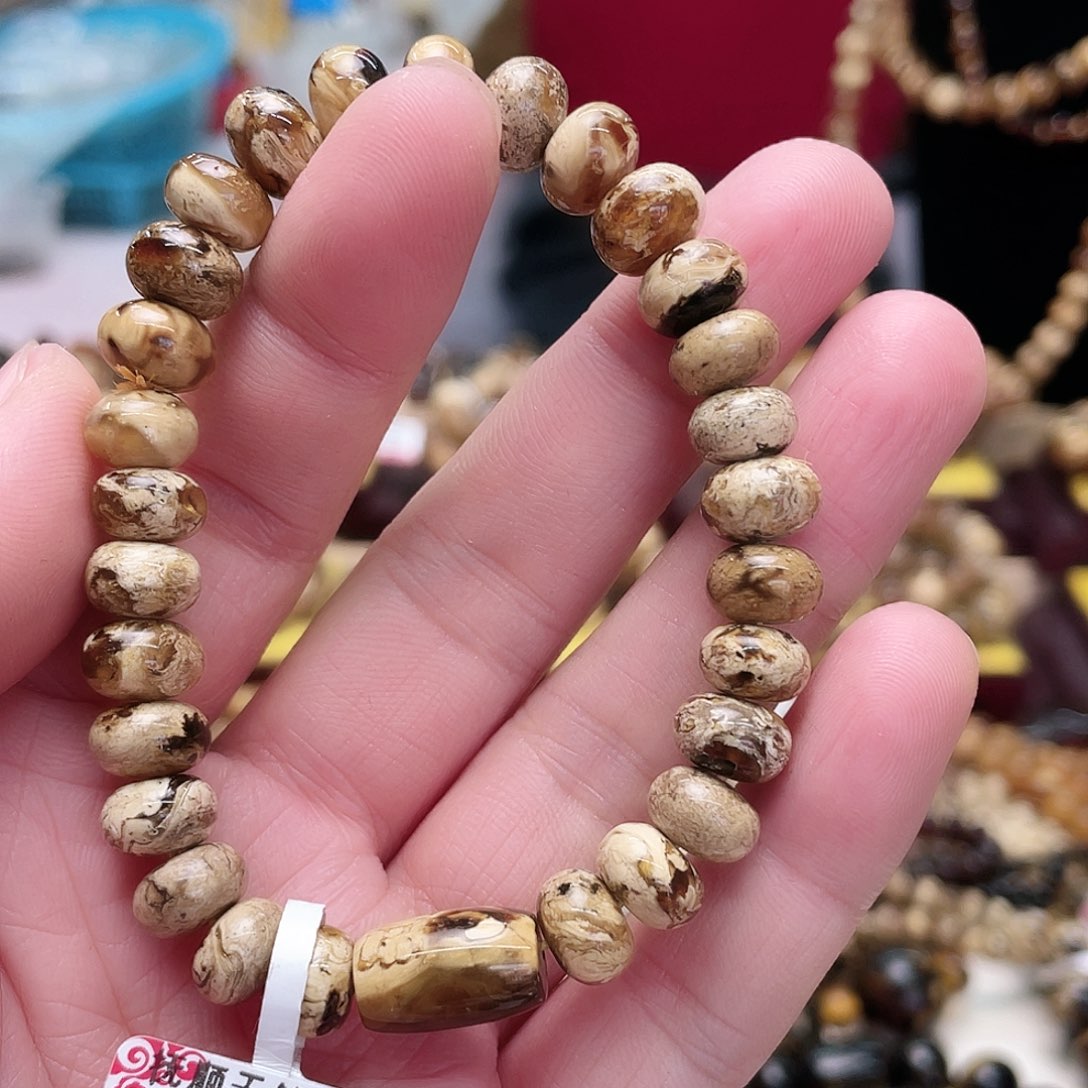 琥珀裸石未镶嵌九11327