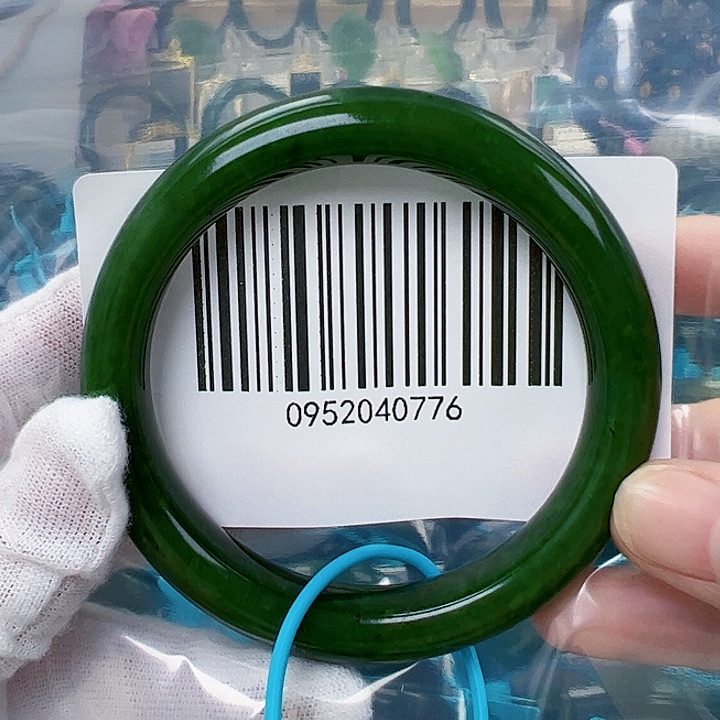 和田玉手镯未镶嵌微瑕5758