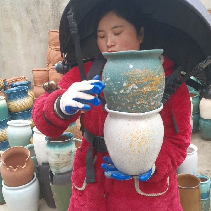 红陶口18高21两个盆子