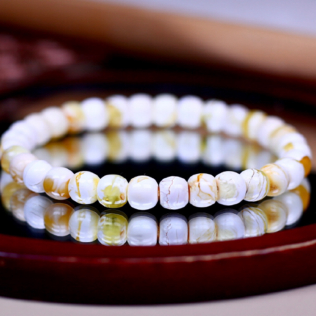 6.6*5.8mm老型彩蜡手串 净重4.79克 多样式发货发其一