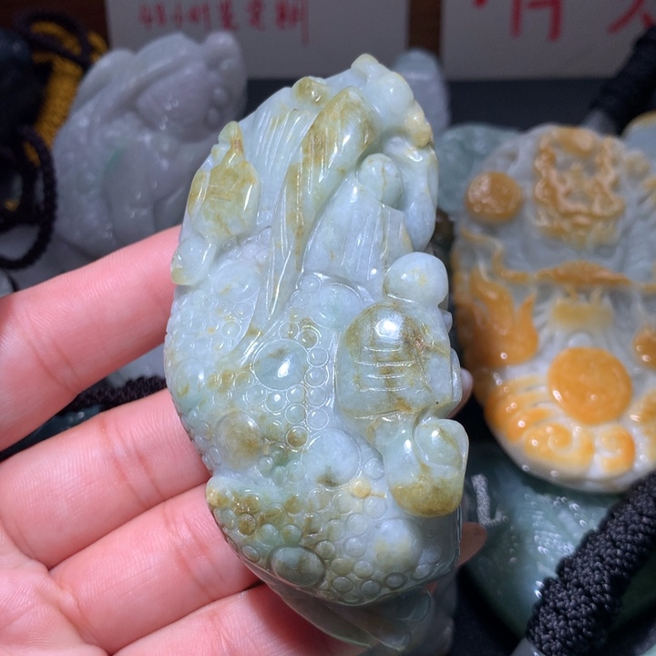 翡翠未镶嵌颈饰保真天然A货翡翠