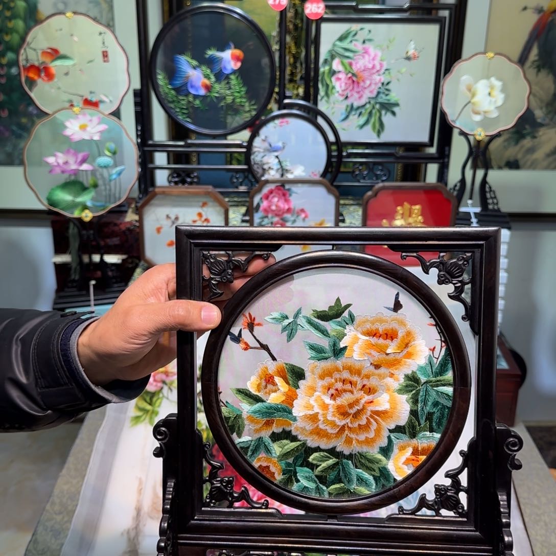 刺绣刺绣工艺精湛