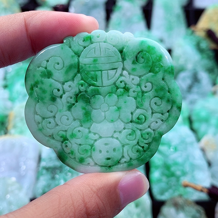 翡翠未镶嵌吊坠(不含链)