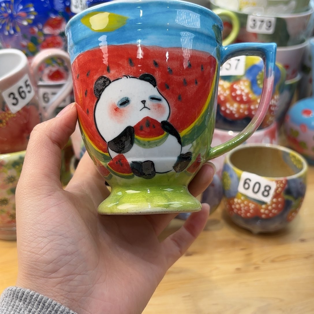 瓷片兔兔盖茨。兔兔