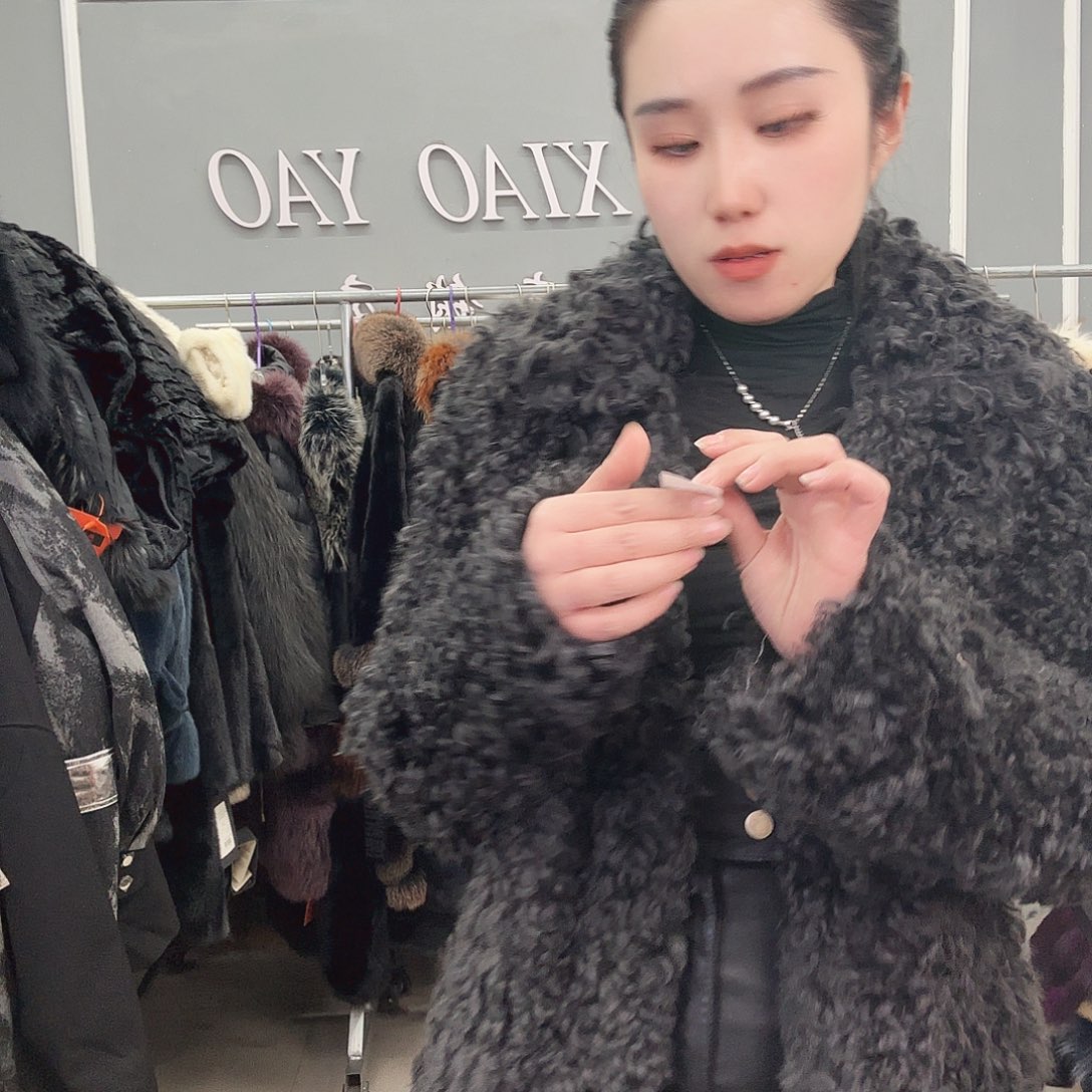 姚小妖家高端皮草