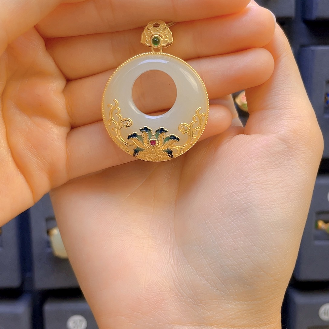 和田玉颈饰银S925镀金镶嵌