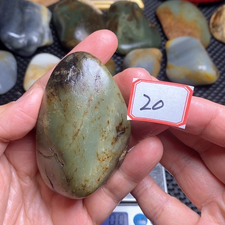 未镶嵌和田玉把件20