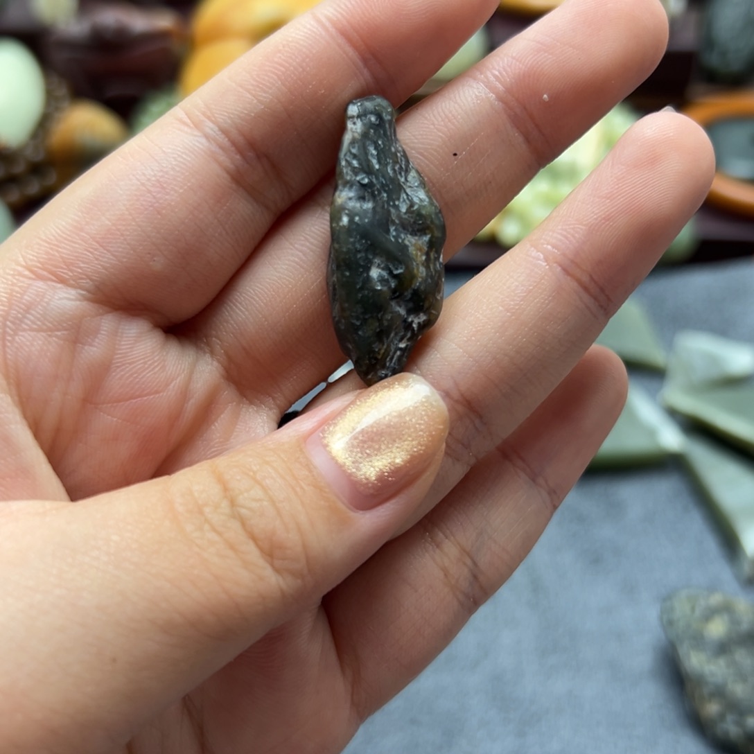 和田玉未镶嵌珠宝奇石