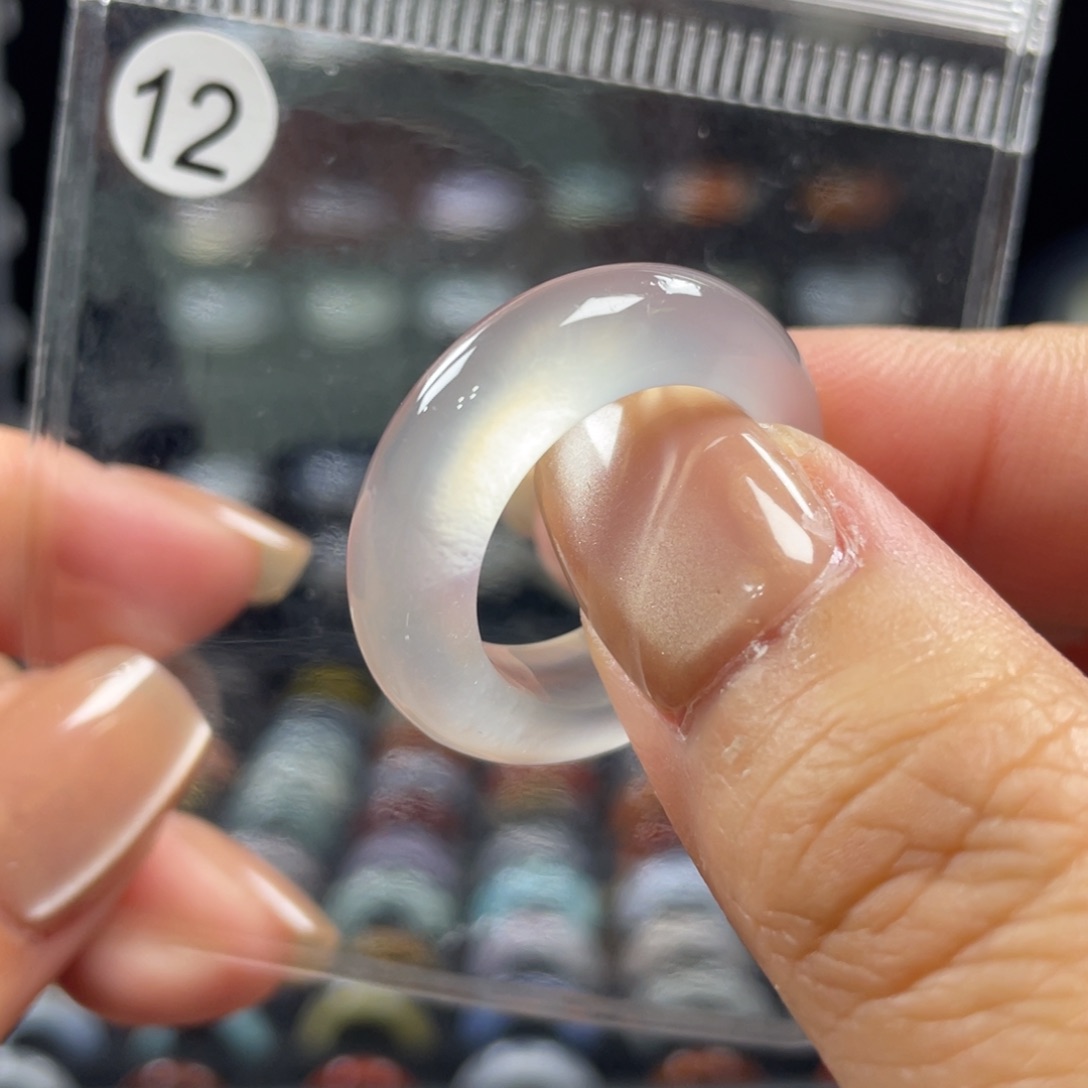 玛瑙/玉髓未镶嵌戒指12号港码18直径18（非质量问题.不退不换）