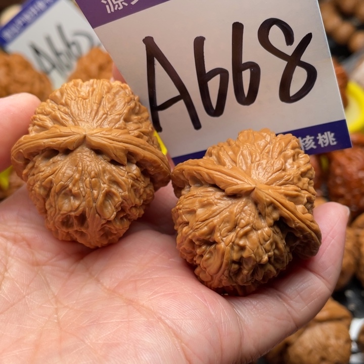 桃核把件白狮子38