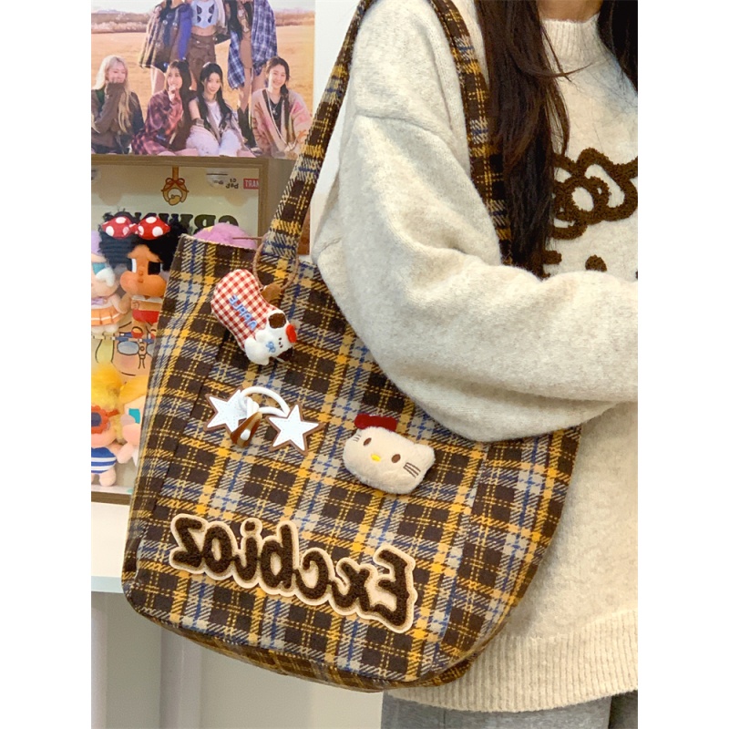 韩系复古秋冬毛呢格子刺绣学院风托特包女大容量百搭上课单肩包女