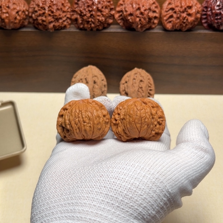 文玩核桃把件平顶飞蛇