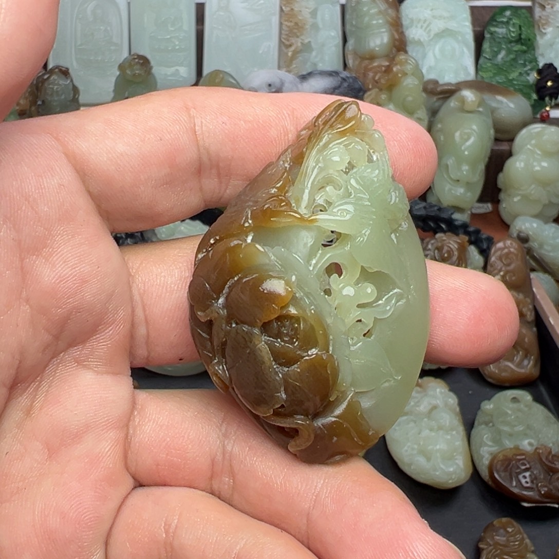 和田玉未镶嵌挂件