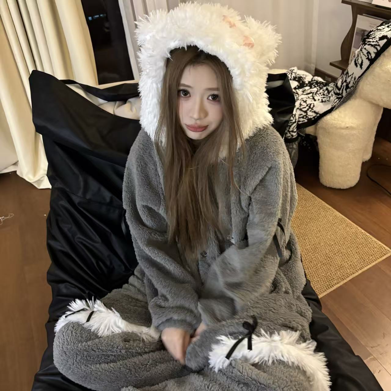 秋冬季珊瑚绒睡袍卡通KT猫连帽加厚加绒可外穿女家居服睡衣套装