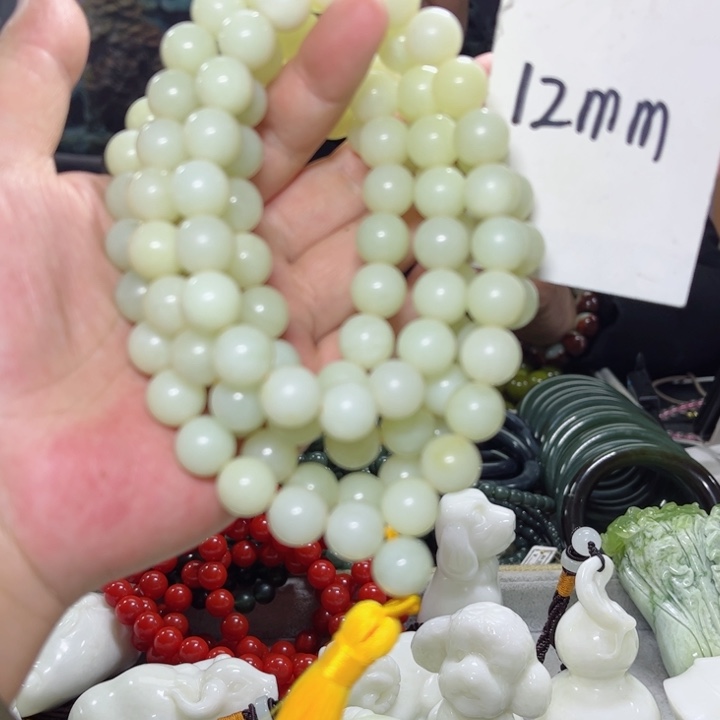 蛇纹石玉颈饰多样性发货未镶嵌