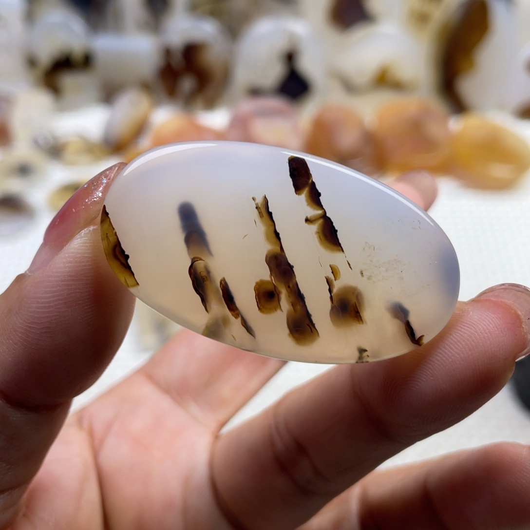 玛瑙/玉髓未镶嵌颈饰