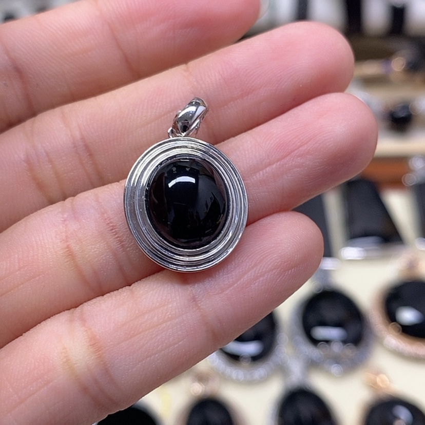 【闪购商品】翡翠吊坠(不含链)18K金镶嵌