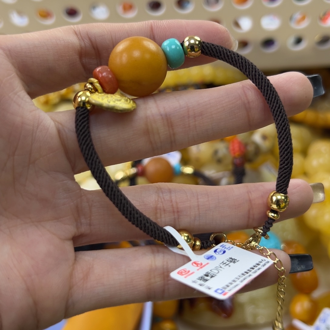 琥珀珠宝奇石未镶嵌