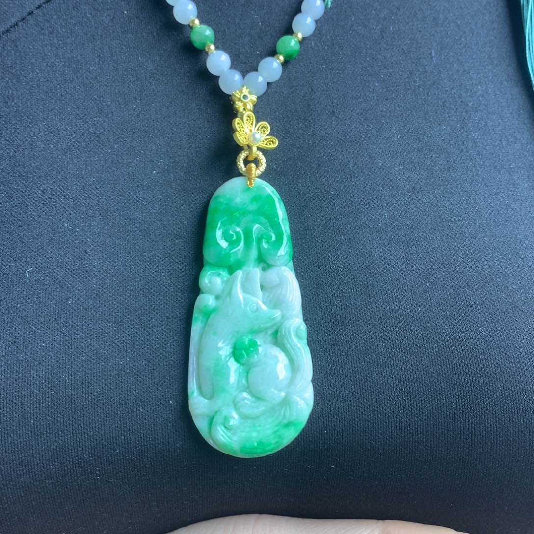 翡翠颈饰未镶嵌翡翠