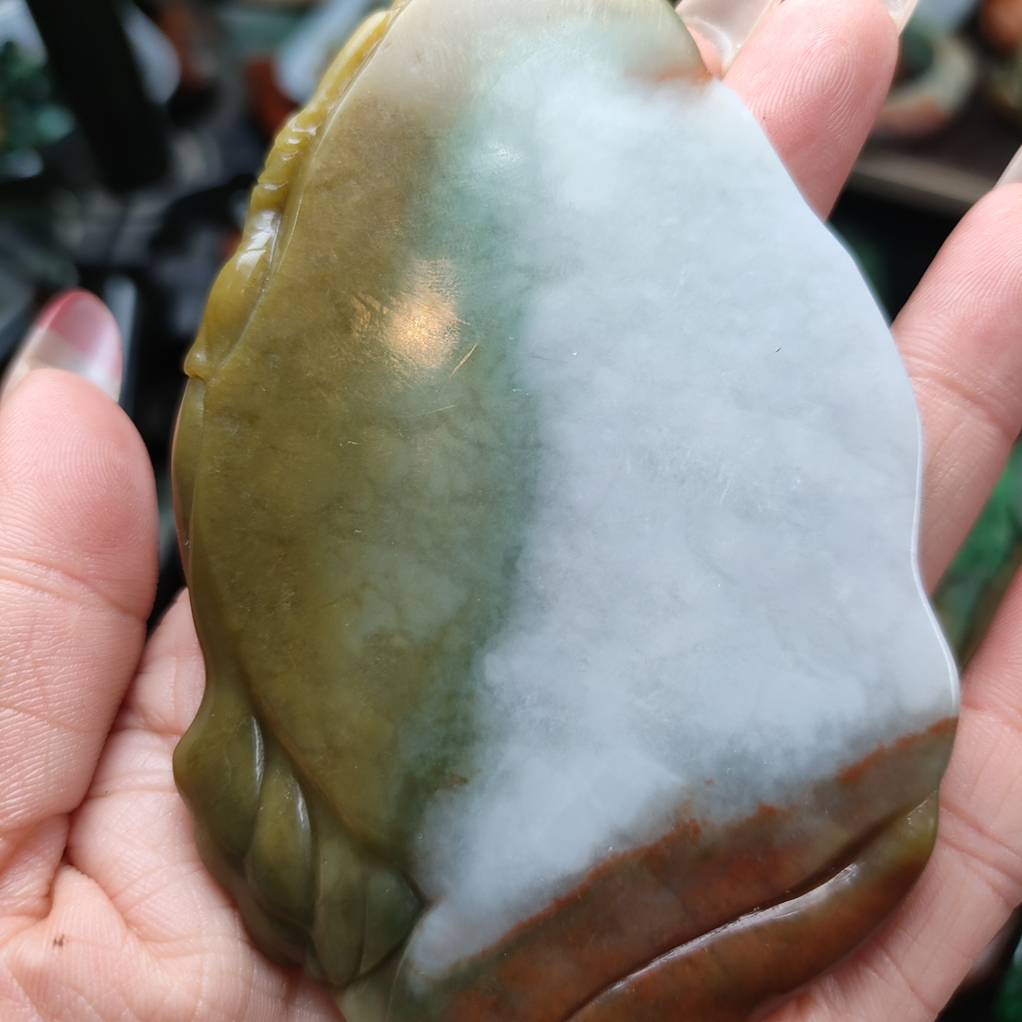 腾冲老料翡翠特色件观音