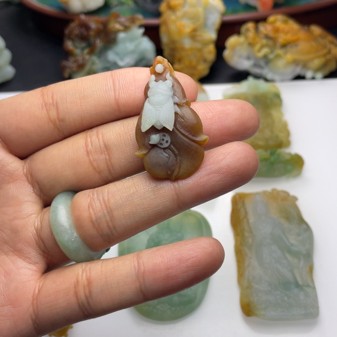 定制翡翠未镶嵌一夜成名