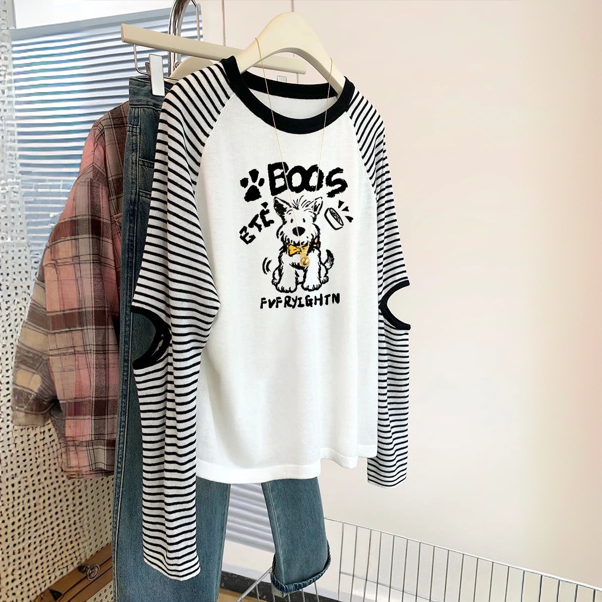 2025春夏新款大码女装撞色插肩条纹镂空长袖女韩版宽松胖MM上衣潮