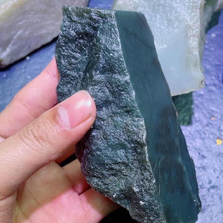 和田玉未镶嵌珠宝半成品