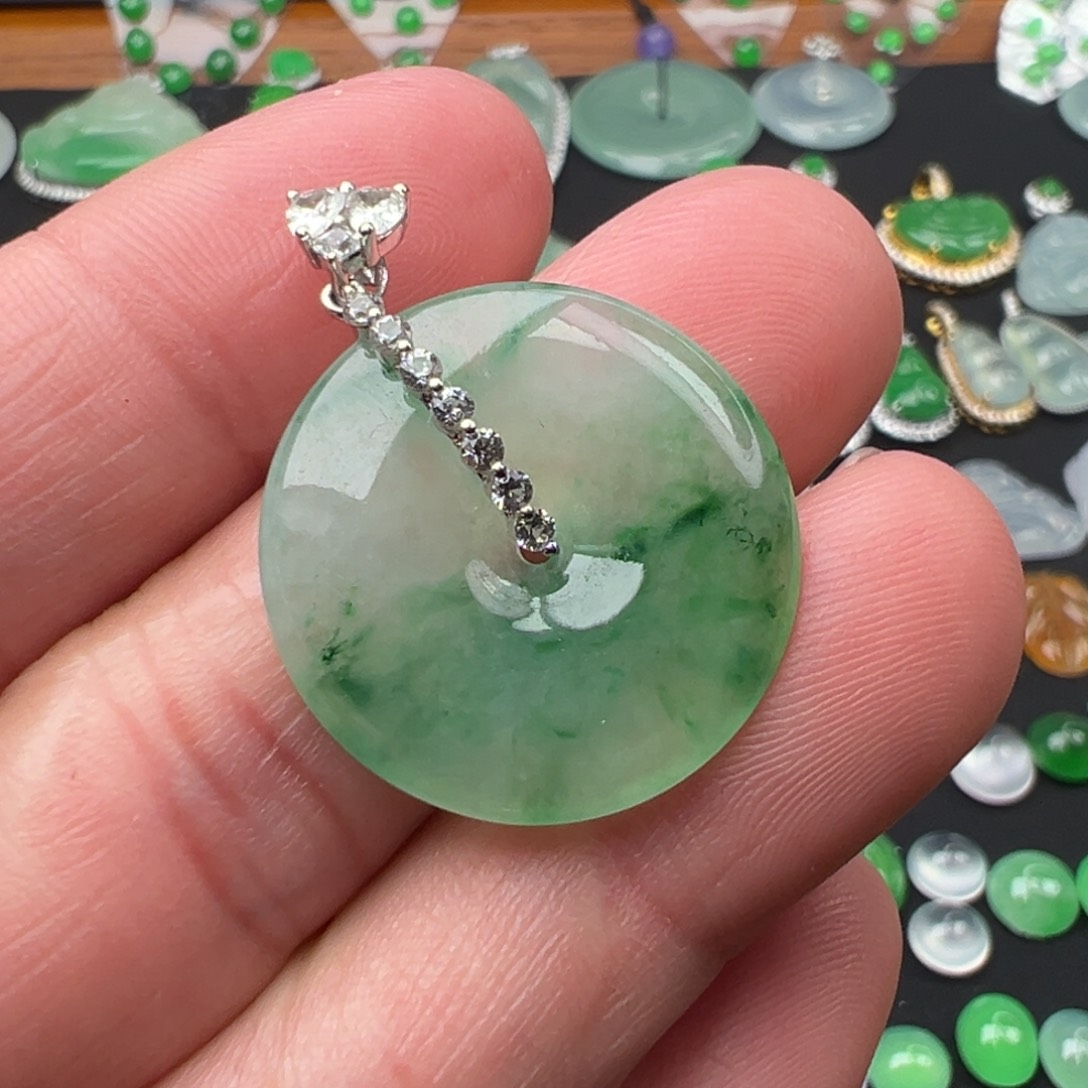 翡翠颈饰18K金镶嵌扣子22.7